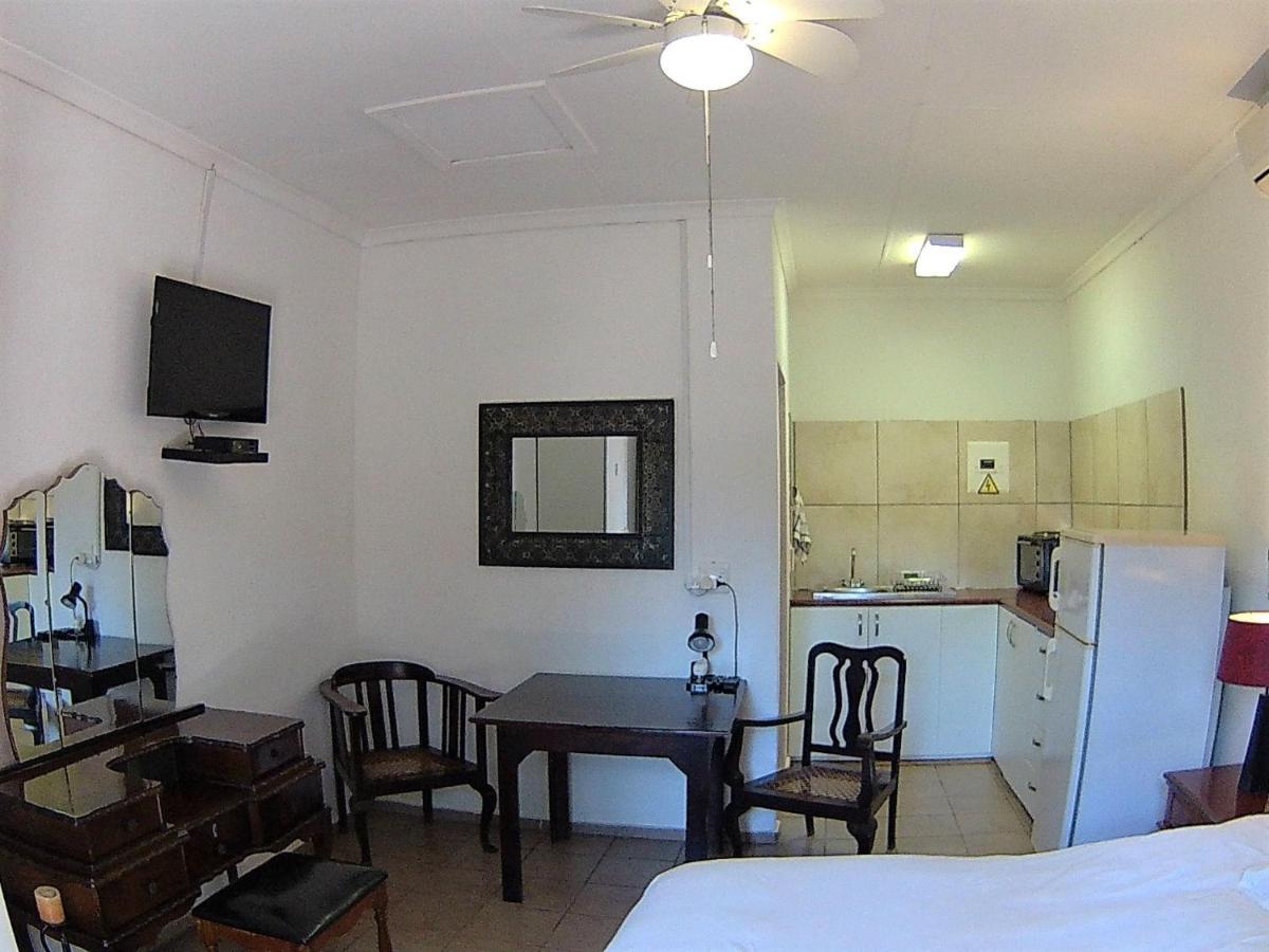 Kuru-Kuru Guesthouse 库鲁曼 外观 照片