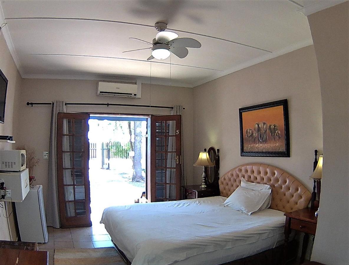 Kuru-Kuru Guesthouse 库鲁曼 外观 照片
